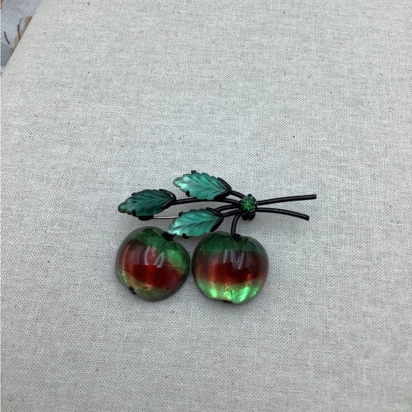 Antique Vintage Cherry Brooch with Green and Red Art Glass - Picture 6 of 6